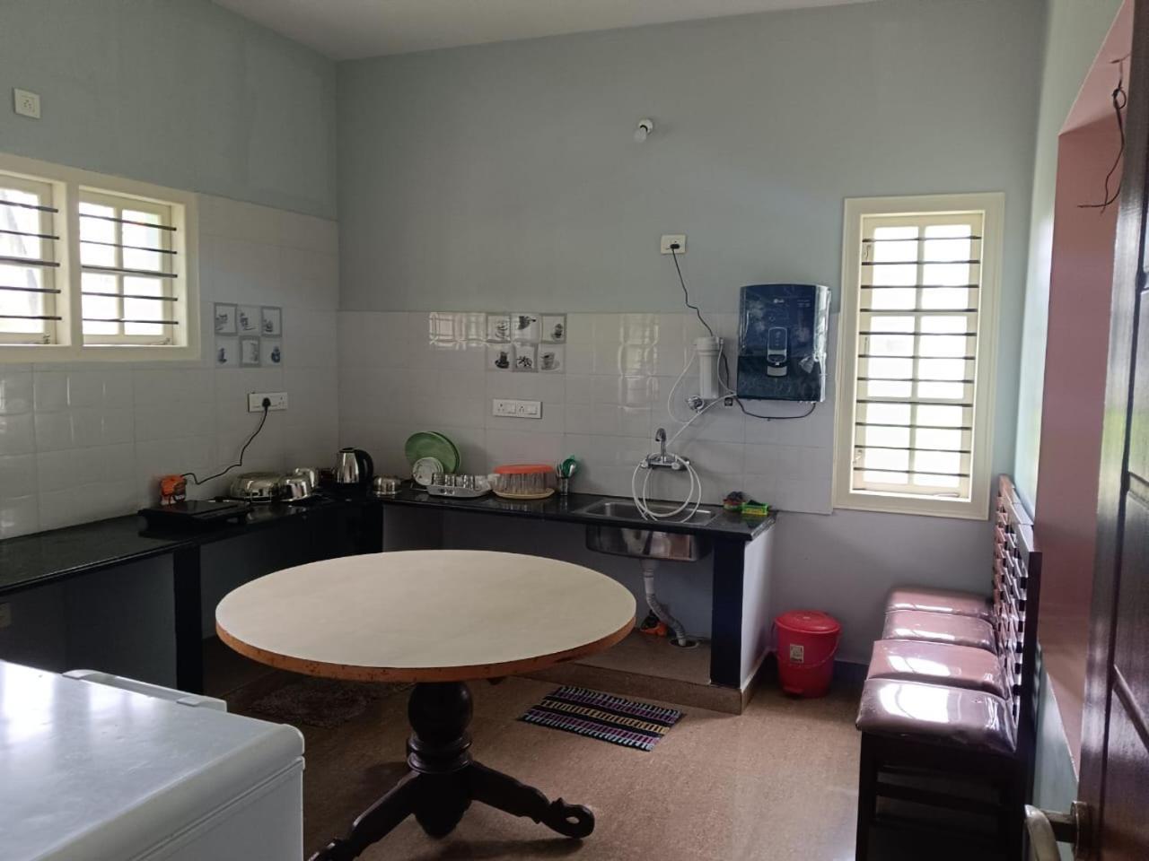 Venissa Serviceapartment Chikmagalūr エクステリア 写真